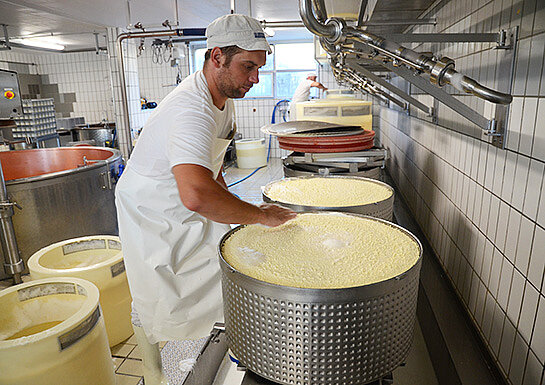 Le Gruyère Aop Fromagerie Villageoise La Côte Aux Fées 